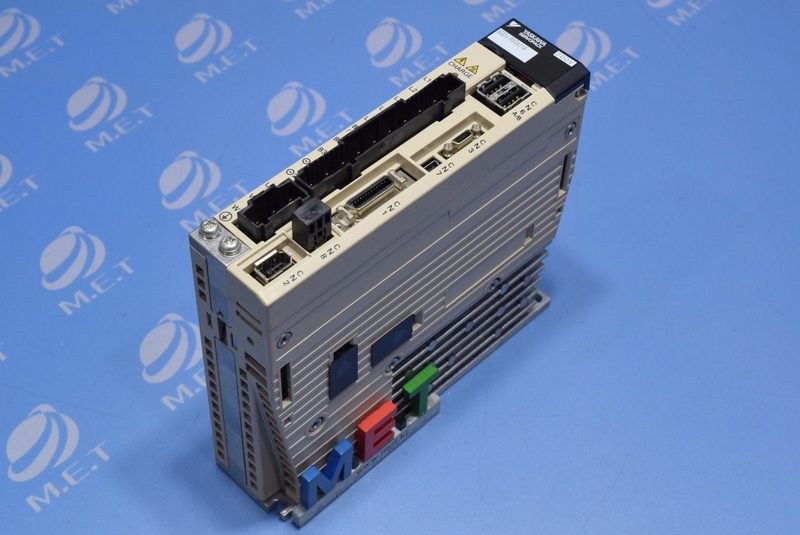Сервопривод Yaskawa SGDV-R90A11B002000