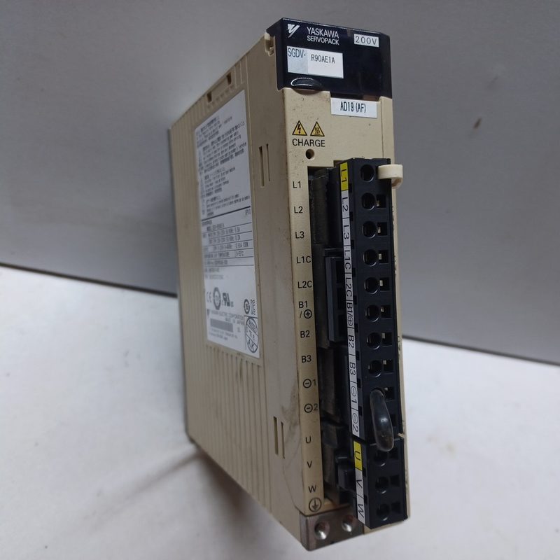 Сервопривод Yaskawa SGDV-R90AE1A