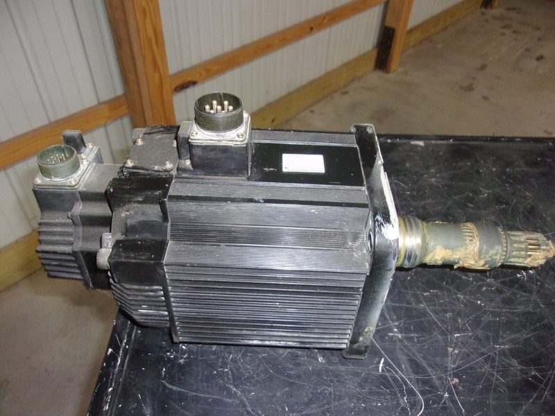 Серводвигатель Yaskawa SGMGH-44A2A-YR14