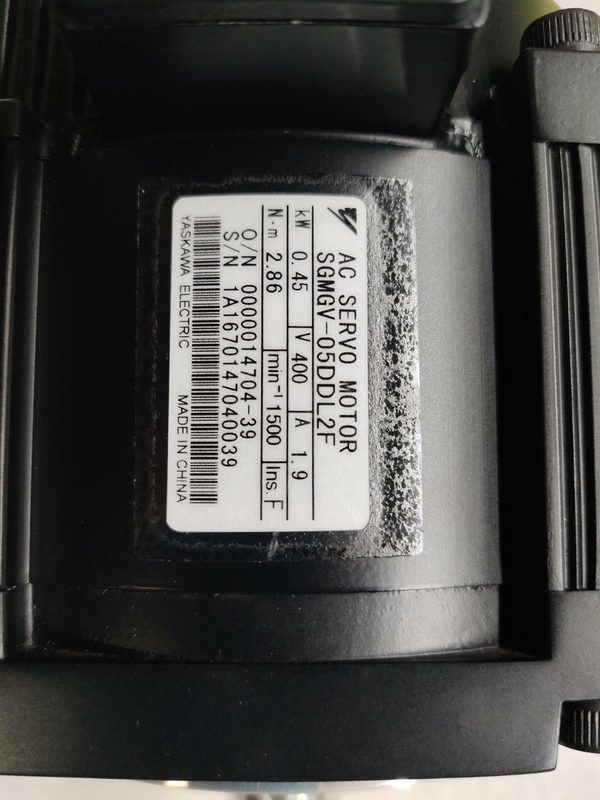 Серводвигатель Yaskawa SGMGV-05DDL2F