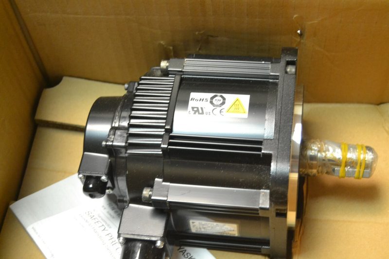 Серводвигатель Yaskawa SGMGV-13ADE6S