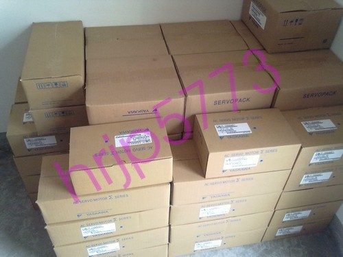 Серводвигатель Yaskawa SGMGV-20ADC21
