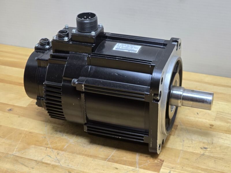 Серводвигатель Yaskawa SGMGV-20ADE6C