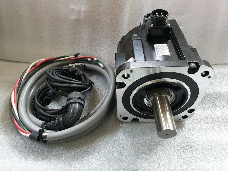 Серводвигатель Yaskawa SGMGV-30ADA2C