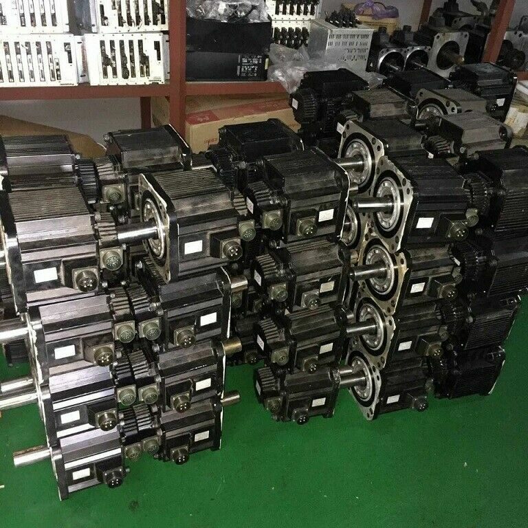Серводвигатель Yaskawa SGMGV-30D3W-YG15