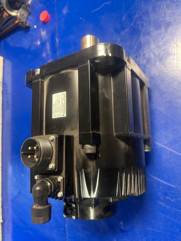 Серводвигатель Yaskawa SGMGV-44A3A2C