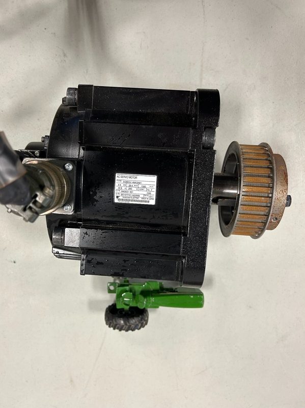 Серводвигатель Yaskawa SGMGV-44A3A61