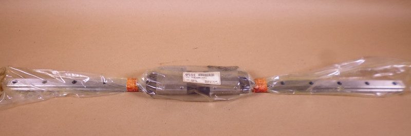 Линейная направляющая SHS20C2QZUUC1+820LH