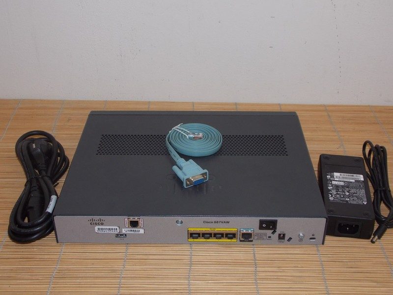 Маршрутизатор Cisco SL-880-AIS