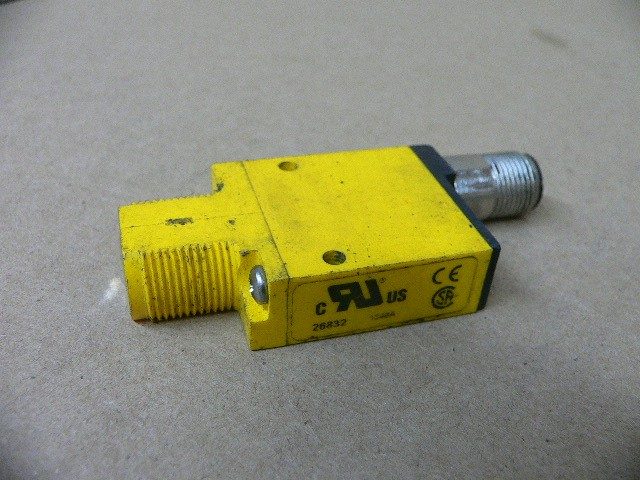 Фотоэлектрический датчик Banner SM312CVQD