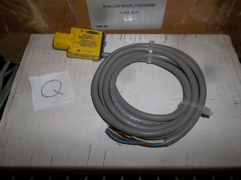 Фотоэлектрический датчик Banner SM312DM5V
