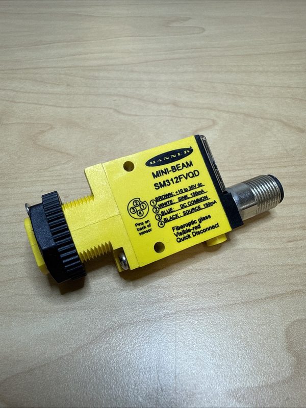 Фотоэлектрический датчик Banner SM312FVQD