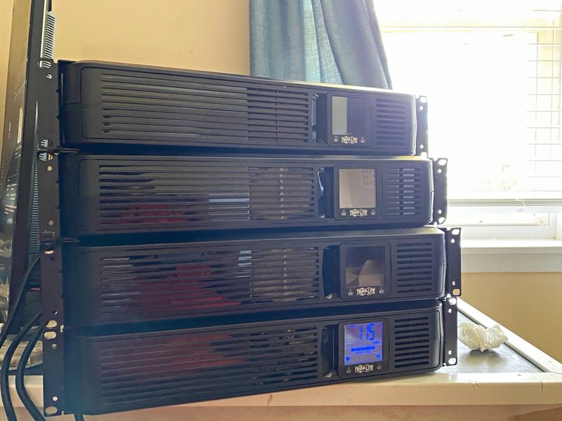 Дисплей Tripp Lite SMART1500LCD