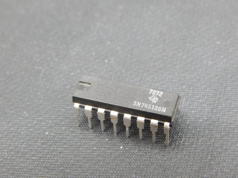 Микросхема SN74S188N