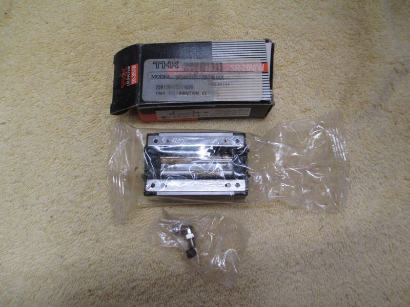 Линейная направляющая SR20W1SSC1