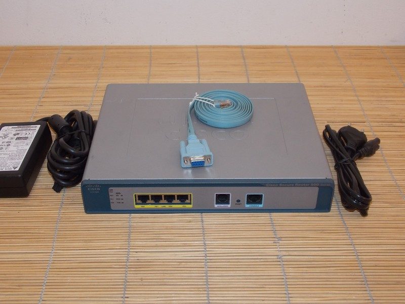 Маршрутизатор Cisco SR520-ADSLI-K9