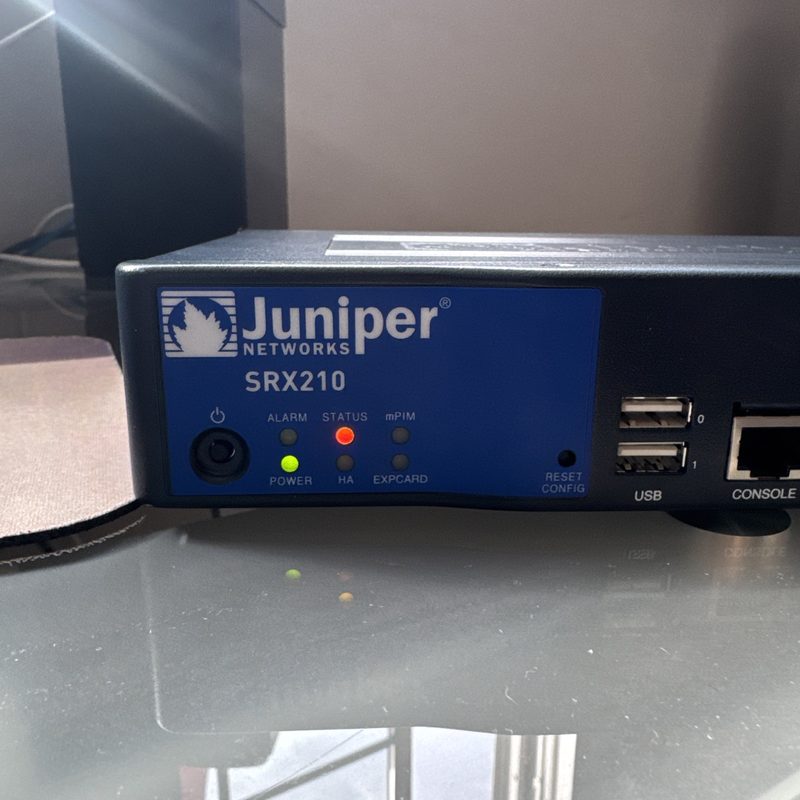 Межсетевой экран Juniper SRX210