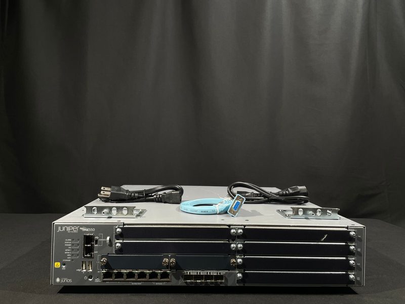 Межсетевой экран Juniper SRX550-SAM
