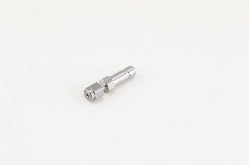 Фитинг Swagelok SS-100-R-4