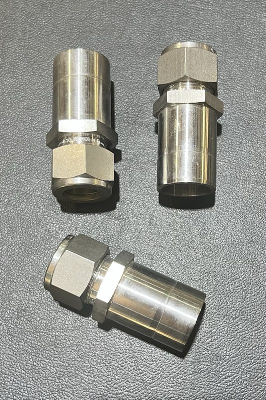 Фитинг Swagelok SS-1010-R-16