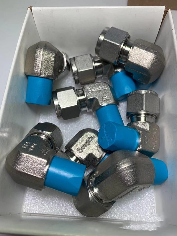 Фитинг Swagelok SS-10M0-2-4RT