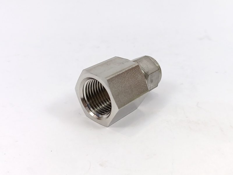 Фитинг Swagelok SS-10M0-7-8