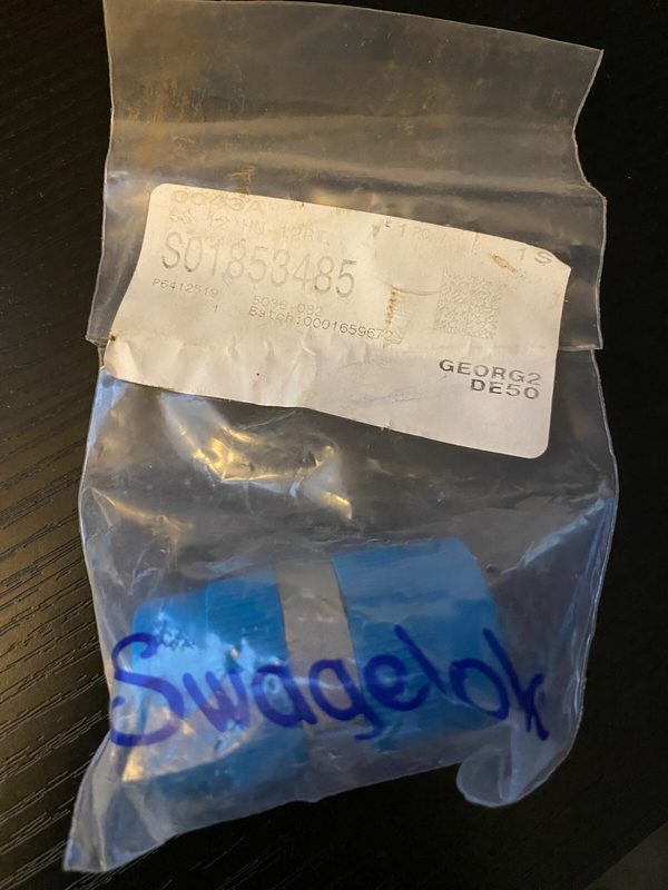 Фитинг Swagelok SS-12-HN-12RT