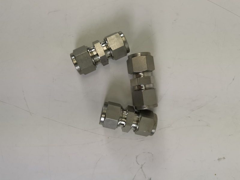 Фитинг Swagelok SS-12M0-6