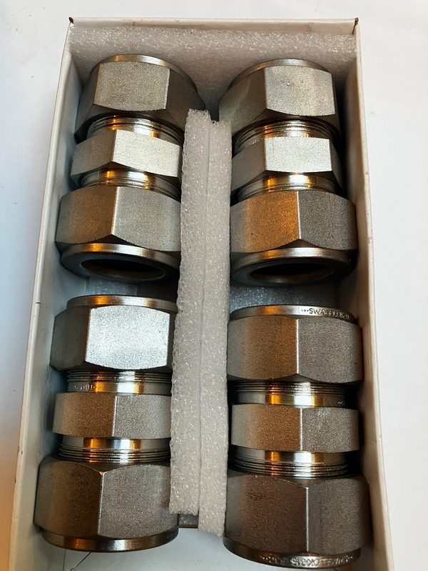 Фитинг Swagelok SS-1610-6
