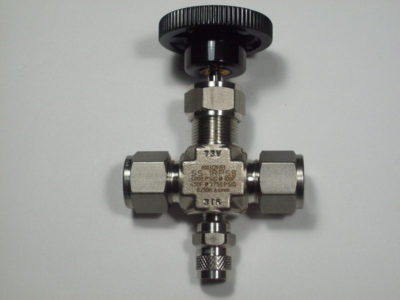 Клапан Swagelok SS-1RPS8