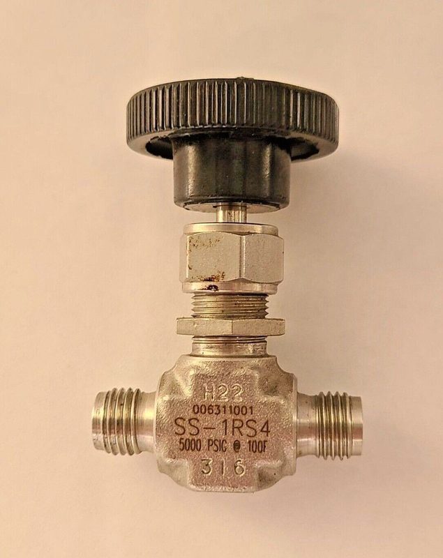 Клапан Swagelok SS-1RS4