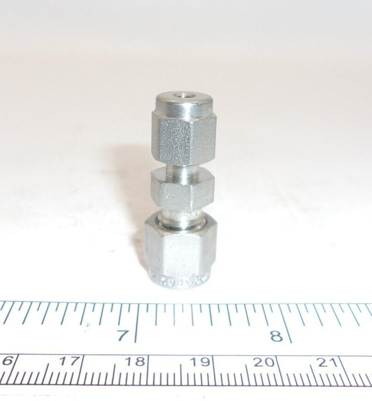Фитинг Swagelok SS-300-6-2