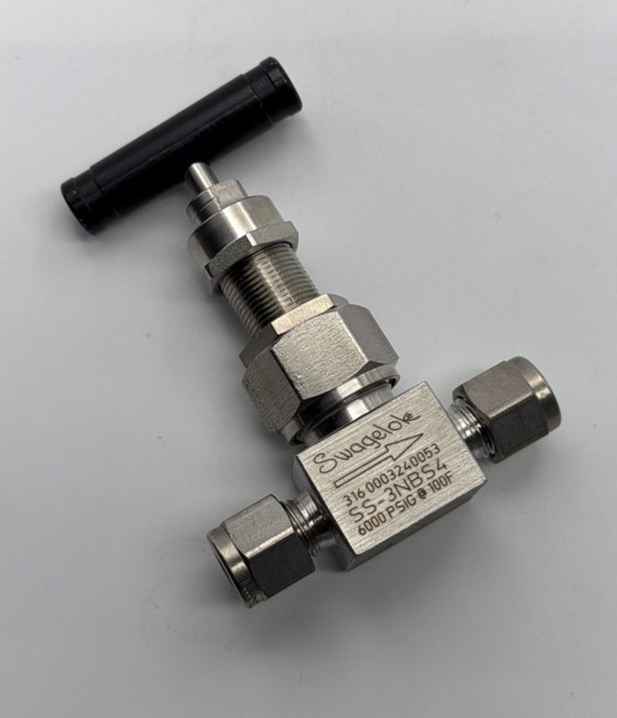 Клапан Swagelok SS-3NBS4