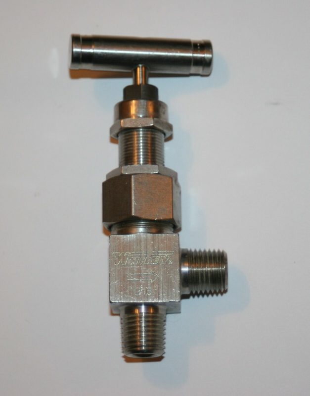 Клапан Swagelok SS-3NTRM4-A-SH