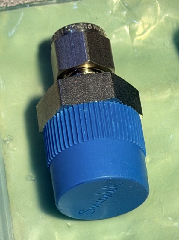 Фитинг Swagelok SS-400-1-8