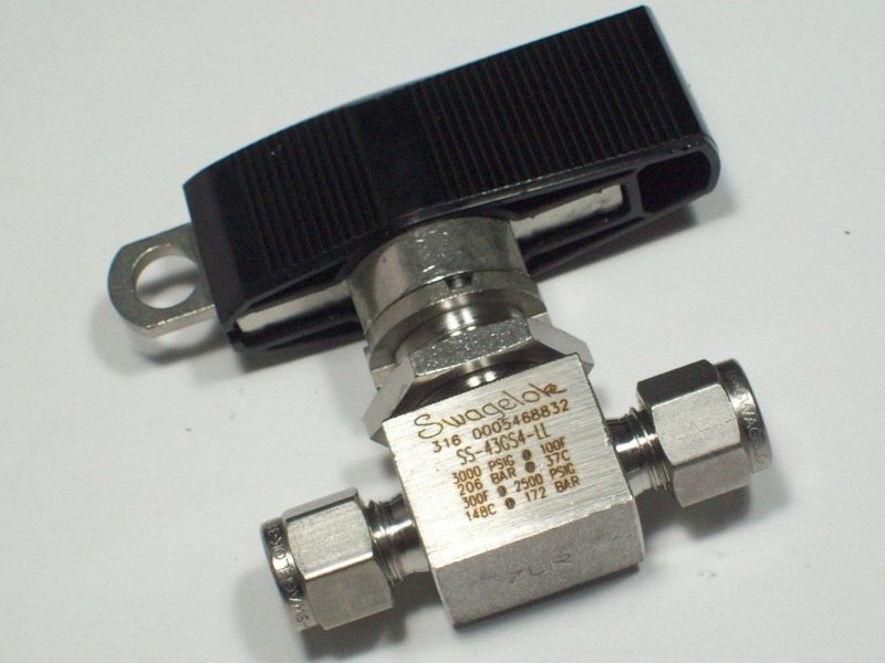Клапан Swagelok SS-43GS4-LL
