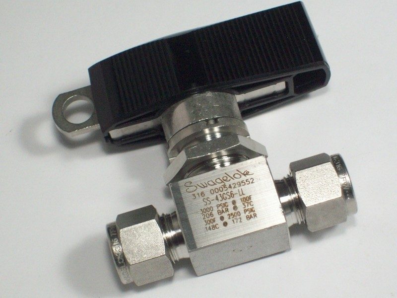 Клапан Swagelok SS-43GS6-LL