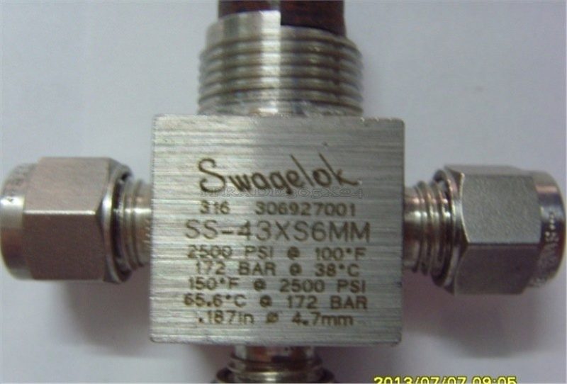Клапан Swagelok SS-43XS6MM