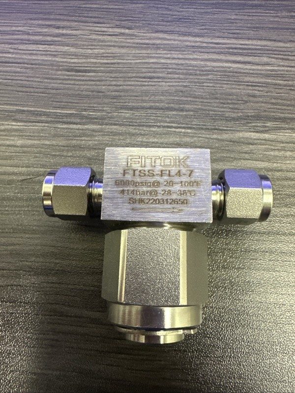Фитинг Micron SS-4TF-7