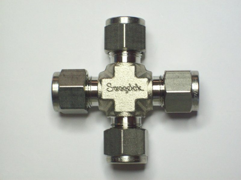 Фитинг Swagelok SS-600-4