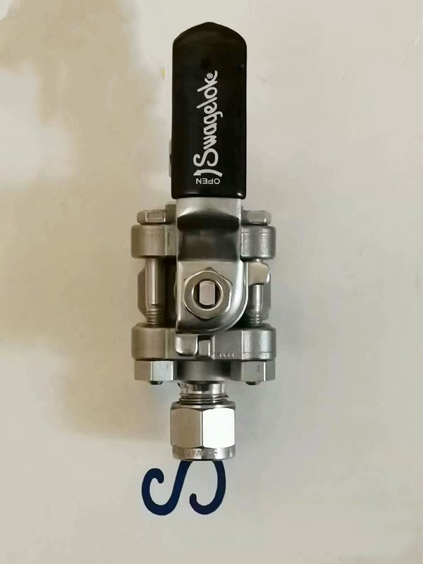 Клапан Swagelok SS-62TS8MM