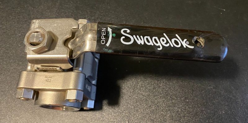 Клапан Swagelok SS-65EF16