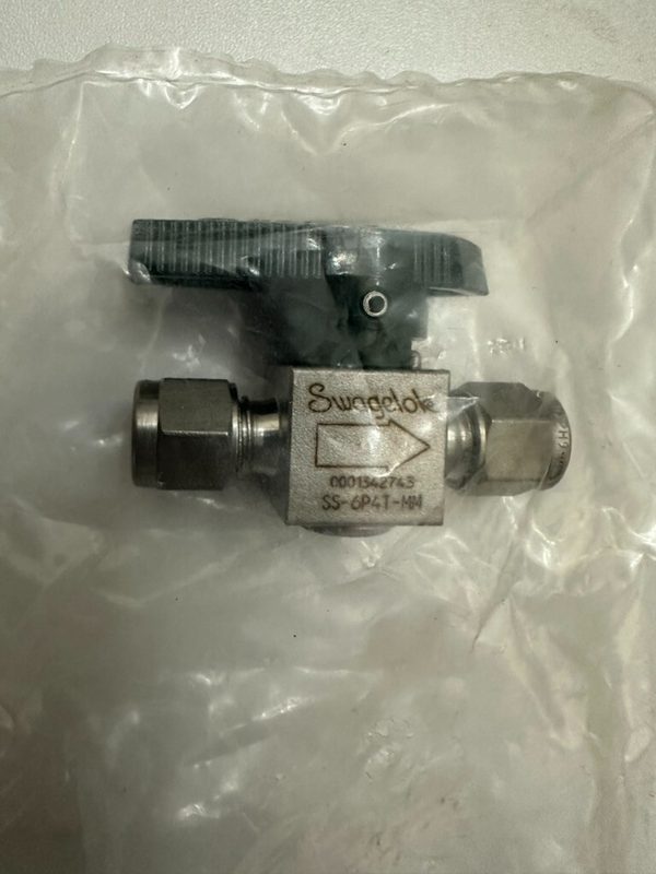 Клапан Swagelok SS-6P4T-MM