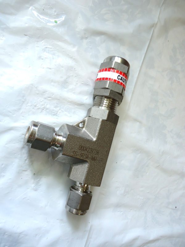 Клапан Swagelok SS-6R3A-MM-EP