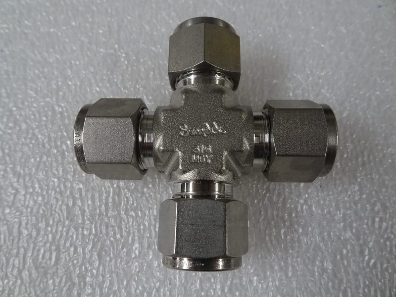 Фитинг Swagelok SS-810-4-UNION