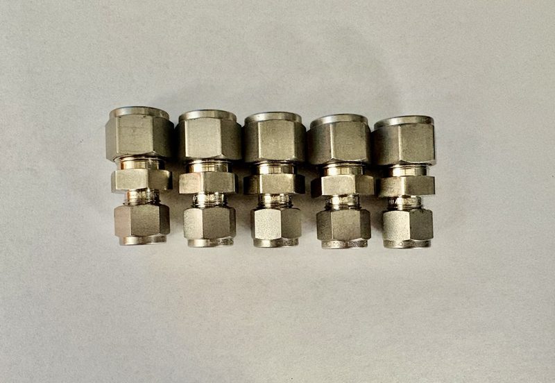 Фитинг Swagelok SS-810-6-6