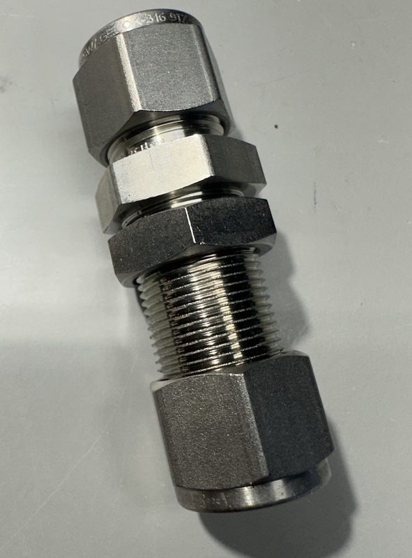 Фитинг Swagelok SS-810-61