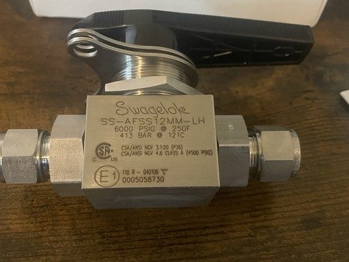 Клапан Swagelok SS-AFSS12MM-LH