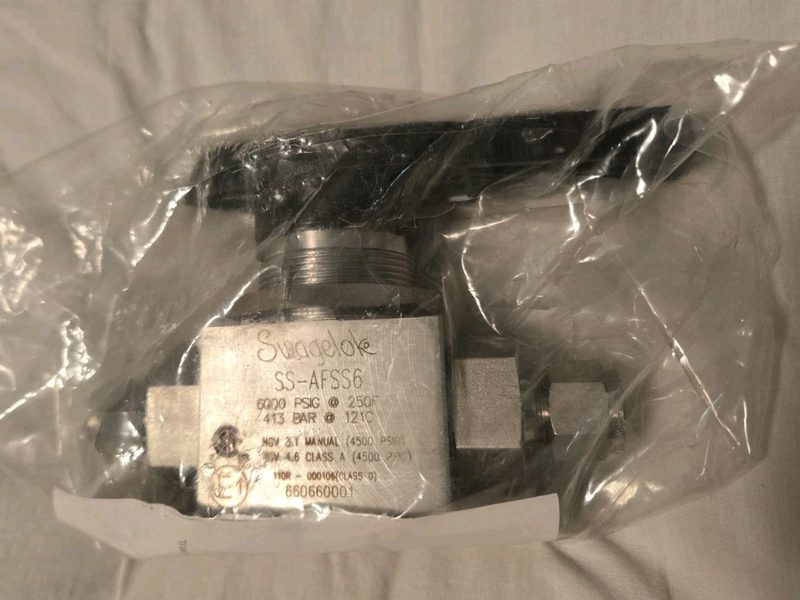 Клапан Swagelok SS-AFSS6