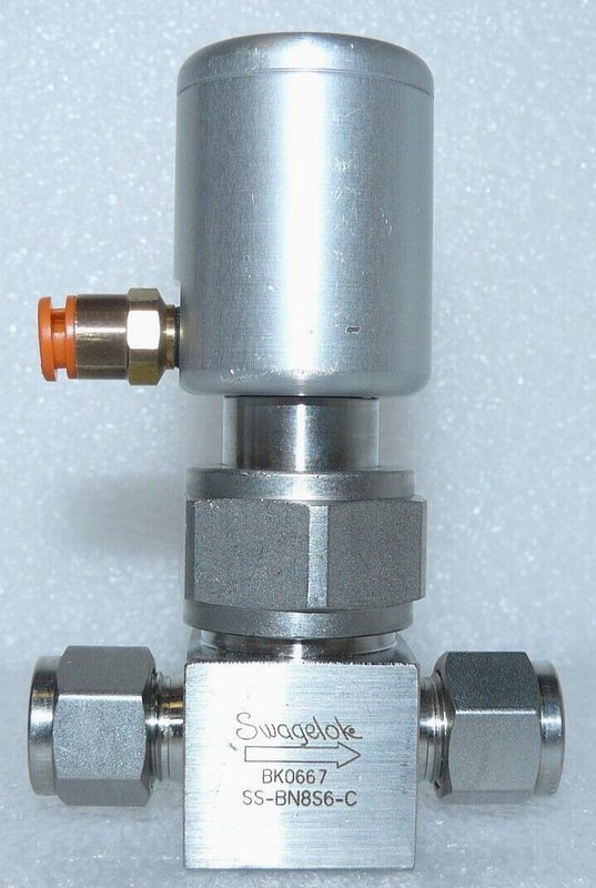 Клапан Swagelok SS-BN8S6-C